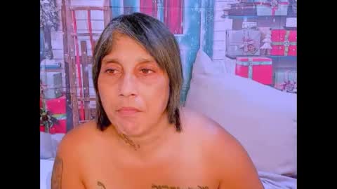 indianroxy27 online show from December 2025 12:14:02 PM