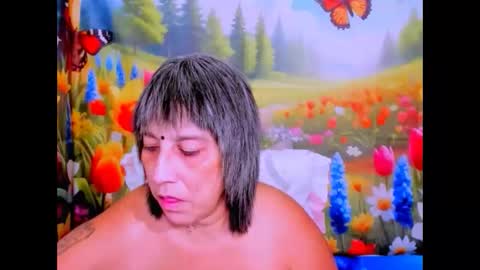 indianroxy27 online show from April 2026 07:25:02 AM