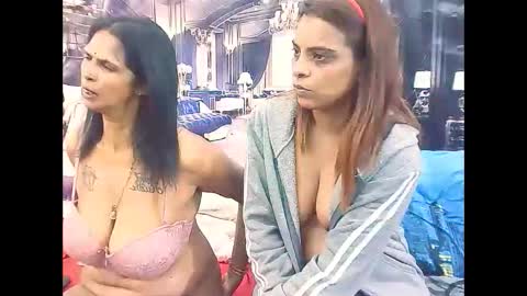 indiansexyass4u2luv online show from March 2026 07:36:01 AM