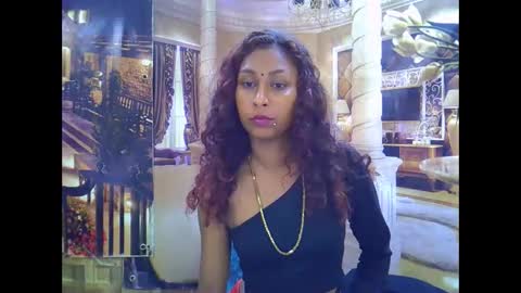 indiansexybutt4u2luv online show from February 2026 03:59:01 PM