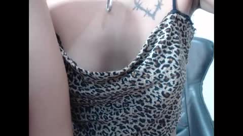 Indiazinha online show from December 2025 11:08:02 AM