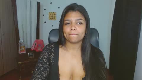 Aleja vallejo online show from September 2025 03:17:01 PM