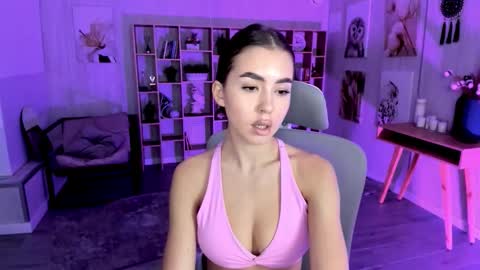 INDIGO online show from October 2025 11:33:02 AM