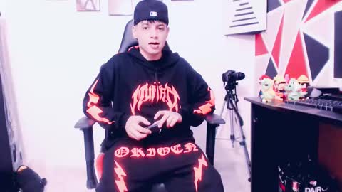 Snapshot of indomitablebeast chatting on March 2025 05:17:02 AM matias online show from March 2025 05:17:02 AM