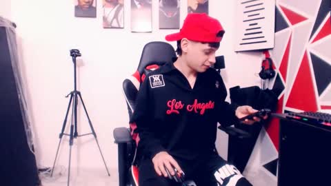 Snapshot of indomitablebeast chatting on November 2025 12:11:02 AM matias online show from November 2025 12:11:02 AM