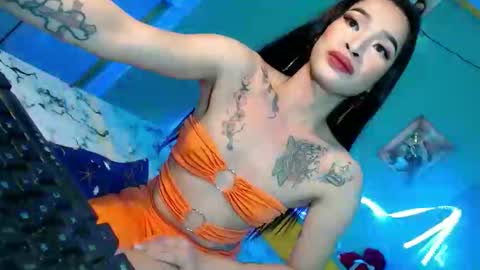 Snapshot of indra_mae chatting on April 2026 10:54:01 AM Mae online show from April 2026 10:54:01 AM
