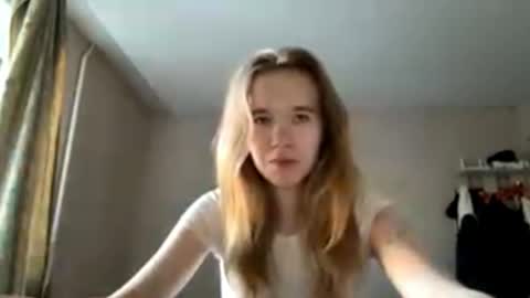 Sofia online show from May 2026 01:17:02 PM