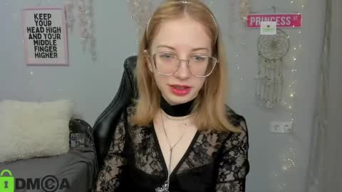 Mia online show from March 2026 01:33:01 PM