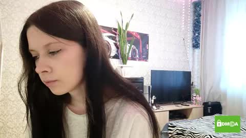 Emma online show from October 2025 10:05:02 AM