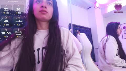 Ingrid online show from November 2025 03:51:02 AM