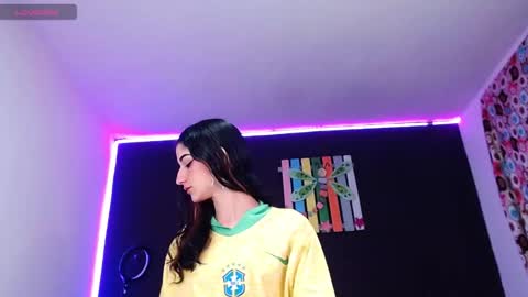 Ingrid Zese online show from October 2025 02:59:01 PM