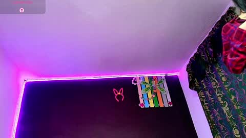 Ingrid Zese online show from April 2026 07:00:01 PM