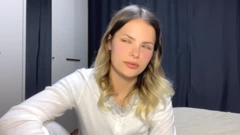 Kira online show from March 2026 04:35:02 PM