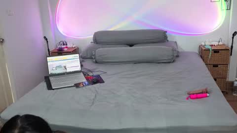 inkymiki online show from November 2025 04:12:02 AM