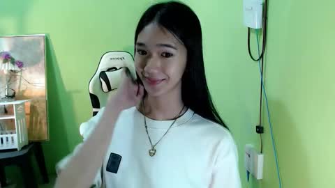 Reign online show from October 2025 07:38:02 PM