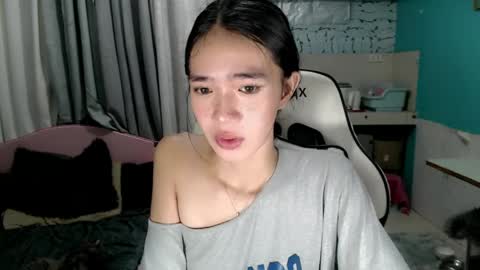 Snapshot of innocent_reign69 chatting on April 2026 06:05:01 AM Reign online show from April 2026 06:05:01 AM