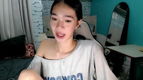 Snapshot of innocent_reign69 chatting on May 2026 04:45:01 PM Reign online show from May 2026 04:45:01 PM