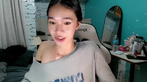 Snapshot of innocent_reign69 chatting on May 2026 02:47:01 PM Reign online show from May 2026 02:47:01 PM