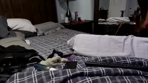 Snapshot of insatiablecpl333 chatting on January 2025 05:56:01 PM InsatiableCpl333 online show from January 2025 05:56:01 PM