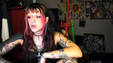 Snapshot of insunnity666 chatting on July 2026 08:52:02 PM Insunnity666 online show from July 2026 08:52:02 PM