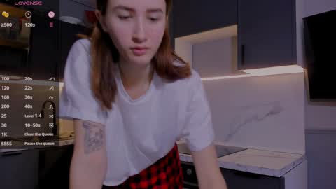 Snapshot of internetsexplorer chatting on December 2024 08:09:01 AM Bernadette Join online show from December 2024 08:09:01 AM