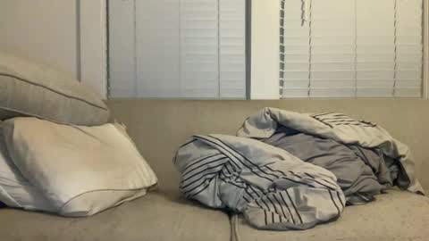 inthenude1 online show from November 2025 02:06:01 AM