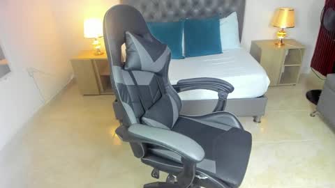 Irantzu online show from December 2024 07:17:02 PM