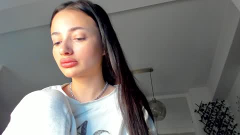 Snapshot of irenevon chatting on January 2025 05:03:02 AM Ir s room online show from January 2025 05:03:02 AM