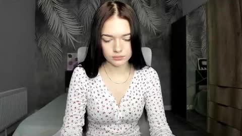 Snapshot of iridesssa chatting on November 2025 09:00:02 AM Alexa online show from November 2025 09:00:02 AM