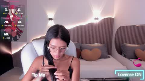 Snapshot of iris8_ chatting on April 2026 06:35:02 PM iris8_ online show from April 2026 06:35:02 PM