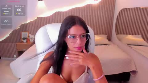 Snapshot of iris8_ chatting on June 2026 08:11:01 PM iris8_ online show from June 2026 08:11:01 PM