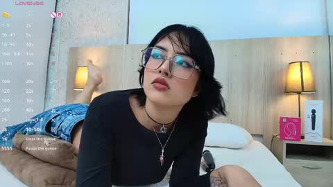 Snapshot of iris_gomez chatting on May 2026 01:56:01 AM Iris online show from May 2026 01:56:01 AM