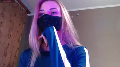 Lily online show from September 2025 03:50:02 PM
