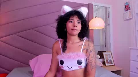 Snapshot of iris_licht chatting on July 2026 03:18:02 PM Iris Licht online show from July 2026 03:18:02 PM