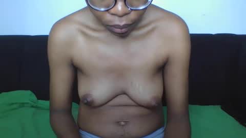 iris_love_2 online show from February 2025 04:32:02 AM