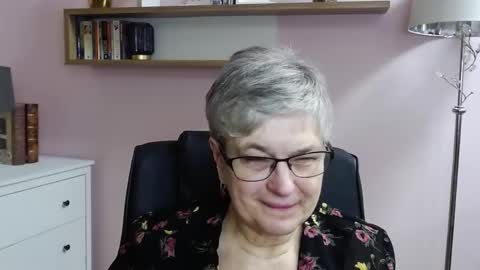 I R I S online show from December 2024 10:32:01 AM