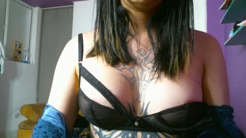 Camilla online show from December 2024 02:00:02 PM