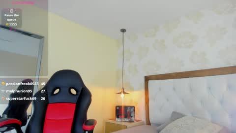 Iris  online show from April 2026 09:50:02 PM