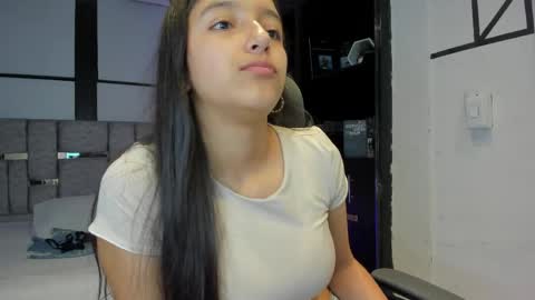 Snapshot of irisfyre chatting on May 2026 12:33:01 PM Iris Fyre online show from May 2026 12:33:01 PM