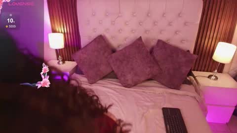 irislaurent online show from February 2026 08:04:02 PM