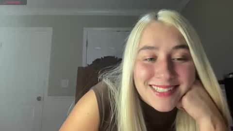 Snapshot of irispink1 chatting on October 2025 11:05:02 PM Irispink1 online show from October 2025 11:05:02 PM