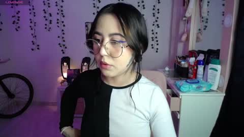 Iris  online show from November 2025 04:58:02 AM