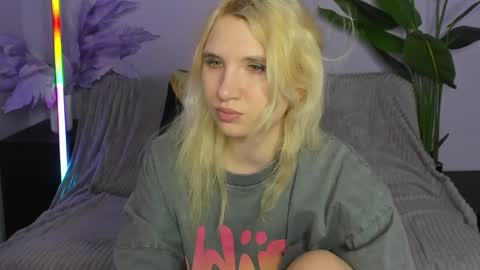 Snapshot of iron_adele chatting on April 2026 03:17:02 AM Iron Adele online show from April 2026 03:17:02 AM