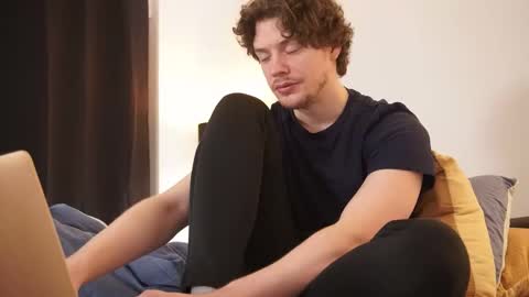 Sam online show from January 2026 10:14:02 PM