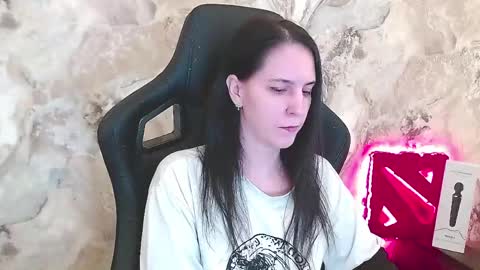 Snapshot of irwi_tomboy chatting on May 2026 02:22:01 PM Irwi Tomboy online show from May 2026 02:22:01 PM