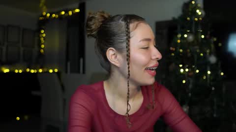 isa_____ online show from December 2025 03:35:01 AM