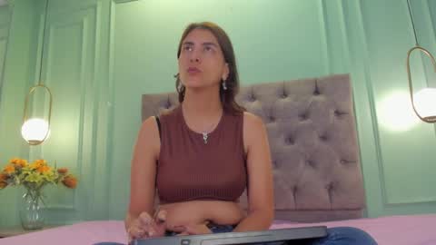 Isabella online show from March 2025 12:45:01 PM