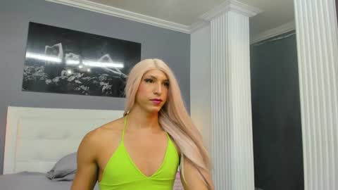 Snapshot of isa_lancaster chatting on February 2025 08:03:01 PM Isa Lancaster online show from February 2025 08:03:01 PM