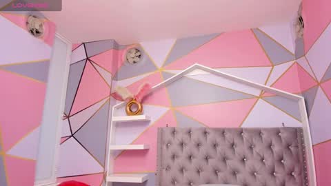    online show from February 2025 01:33:01 AM