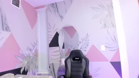    online show from March 2025 10:13:02 AM